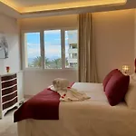 Fantastic In Front Of The Sea & Marina *