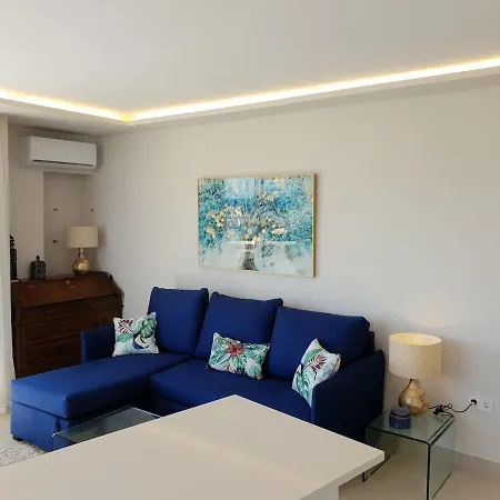 Fantastic In Front Of The Sea & Marina Apartment *
