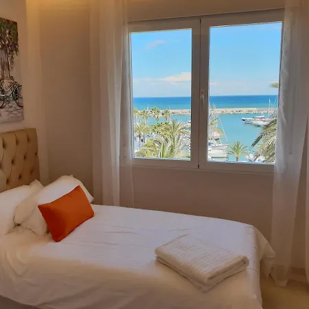 Fantastic In Front Of The Sea & Marina * Estepona