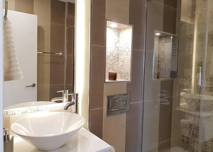 Fantastic In Front Of The Sea & Marina * Estepona