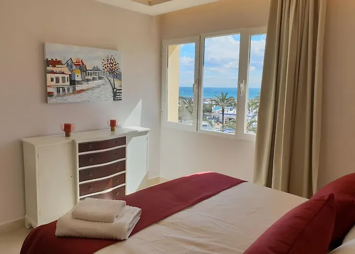 Apartment Fantastic In Front Of The Sea & Marina *